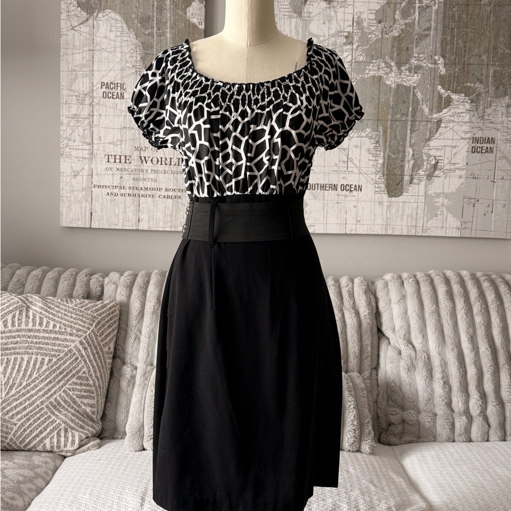 City triangles dress in color white and black womens size small